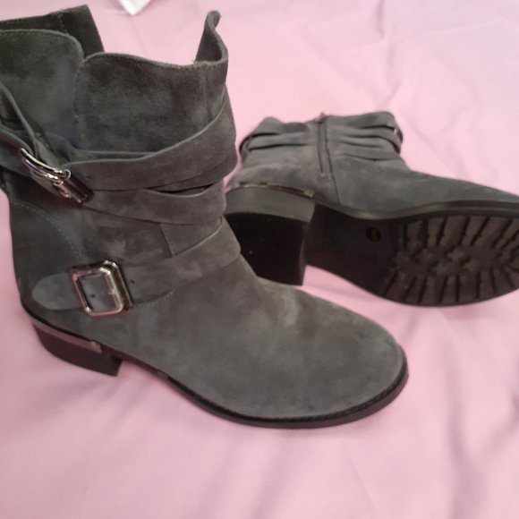 Vince - Picture 2 of 8